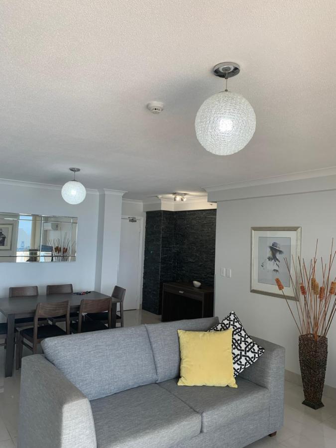 Stunning 2 Bedroom Ocean View Apartment Gold Coast Exterior photo