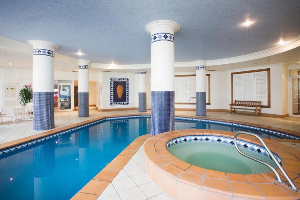 Stunning 2 Bedroom Ocean View Apartment Gold Coast Exterior photo