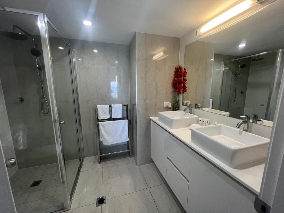 Stunning 2 Bedroom Ocean View Apartment Gold Coast Exterior photo